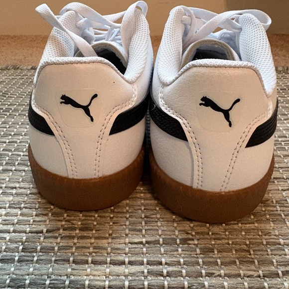 Puma Women’s 9.5 - Picture 7 of 9